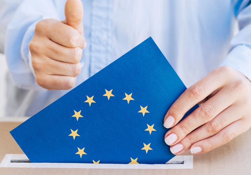 Imatge d'un sobre d'UE en caixa